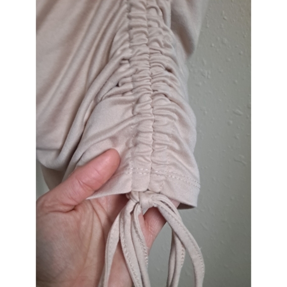 🆕️ 5B Styles Nude Side Cinched Dress - Picture 4 of 6